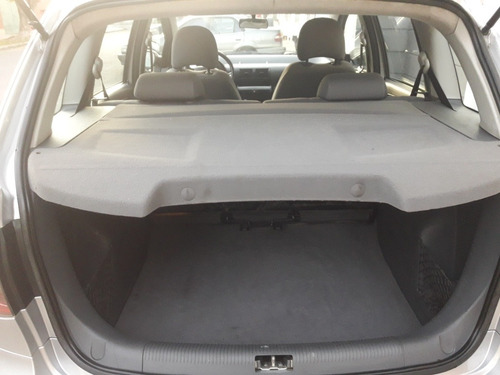 Imagen 12 de 16 de Volkswagen Suran 2010 1.6 I Trendline 90b