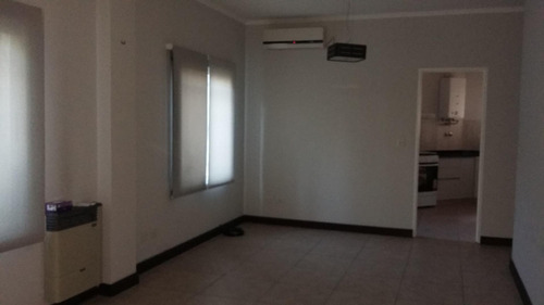 Imagen 3 de 6 de Amplio Departamento De 1 Dormitorio