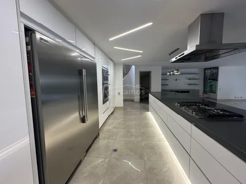 Casa En Venta En Benedictinos. Cod V775845