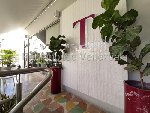 Julian Galindez Vende Exclusivo Fondo De Comercio En Nueva Segovia Barquisimeto #25-10165