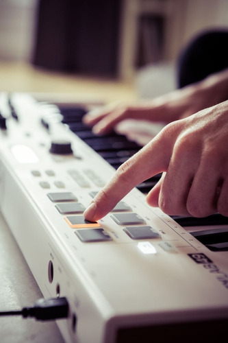 Teclado Midi Arturia Keylab 49 Essential Controlador Usb