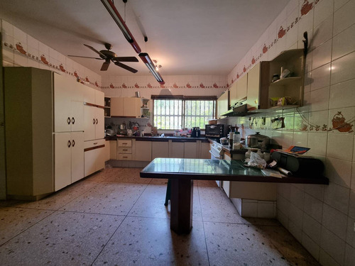 Venta De Quinta En Las Morochas. San Diego 15000 M2. G.g