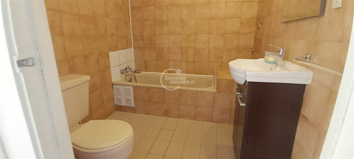 Departamento En Arriendo De 2 Dorm. En Providencia