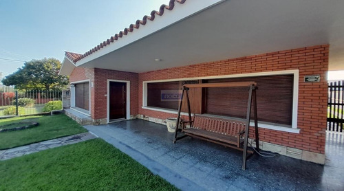 Casa En Venta En Piriapolis, Barrio Beaulieu