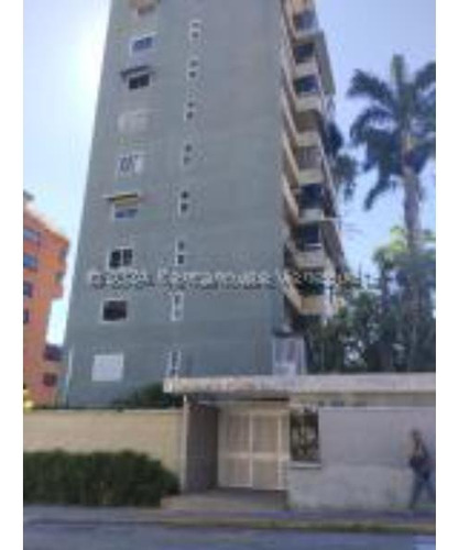 #24-16372  Hermoso Apartamento En Los Palos Grandes