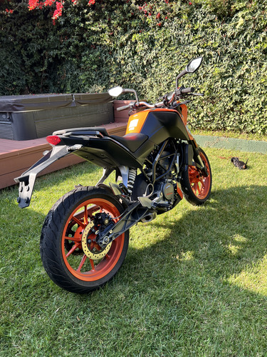 Ktm Duke 200 Año 2023 - 7.000kms - Dos Dueños - Facturable