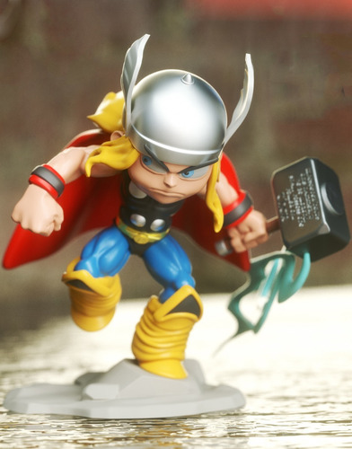Imagen 3 de 5 de Muñeco Thor Figura Avengers Para Pintar Chibi Coleccion