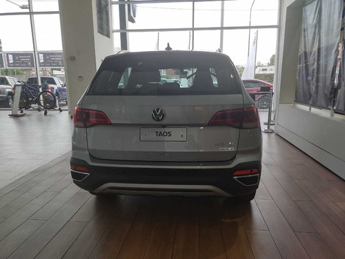 Imagen 2 de 12 de Volkswagen Taos 2023 1.4 250 Tsi Highline