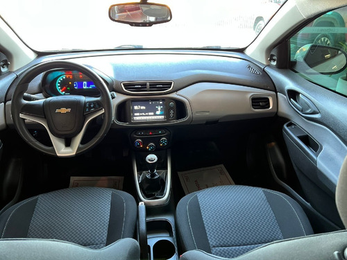 Imagem 8 de 12 de Chevrolet Onix 1.0 Mpfi Joy 8v Flex 4p Manual