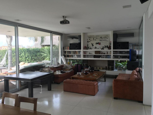 Casa En Venta En Barrio Santa Barbara, Tigre