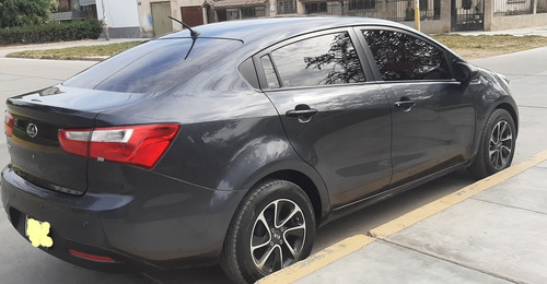 Imagen 4 de 20 de Kia Rio Sedan Semifull