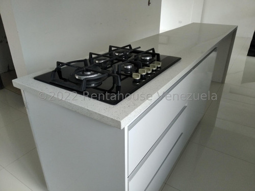 José Trivero Vende Hermosa Casa Duplex Ubicada En Cabudare