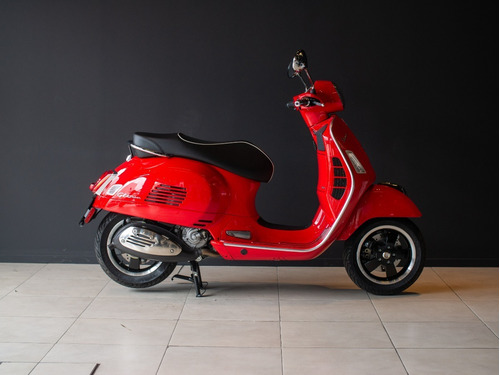 Imagen 4 de 25 de Vespa Gts 300 Super Roja Reserva Ya