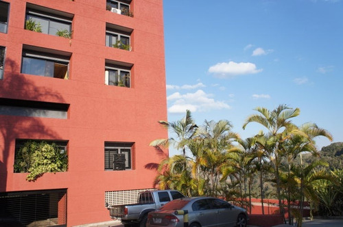 Amplio Y Comodo Apartamento En Venta En Oripoto - Rodeado De Amplias Áreas Verdes Y El Clima Envidiable Del Hatillo 24-15424 Mvg 