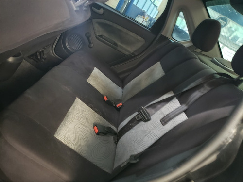 Imagem 8 de 8 de Ford Fiesta Sedan 1.0 Flex 4p