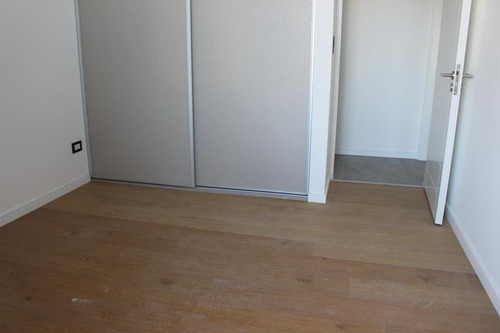 Imagen 18 de 30 de Av. Pellegrini 697 12 02 Nautilo
