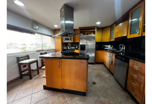 Se Alquila O Vende Apto.duplex 220m2 4h/3.5b/2pe/1m La Unión