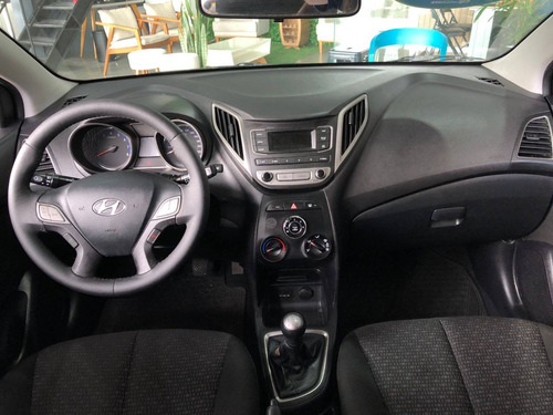 Imagem 5 de 11 de Hyundai Hb20 1.0 Comfort Style 12v Flex 4p Manual