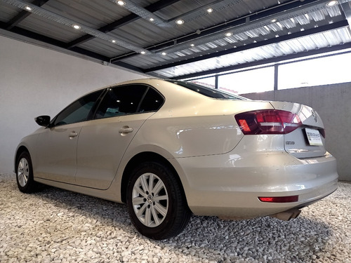 Imagen 7 de 11 de Volkswagen Vento Advance Summer Pack Full 2.0 N Mt | 2016