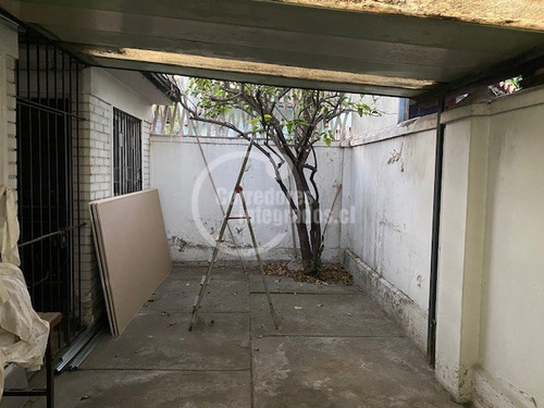 Casa En Venta De 4 Dorm. En Las Condes
