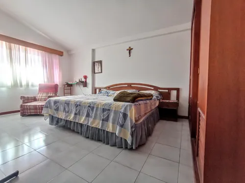 Los Samanes Casa En Venta