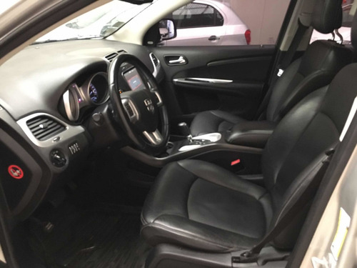 Imagen 13 de 15 de Dodge Journey 2013 3.6 R/t 286cv