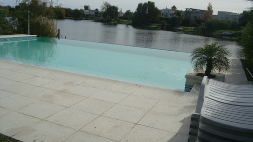 Piscina Pileta Jacuzzi De Hormigón Llave En Mano - Terminada