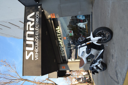 Imagen 12 de 20 de Super Miku Sunra 100km 95km/h Litio Moto Electrica Deportiva