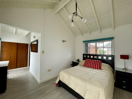 Venta Casa 6 Ambientes Amoblada En Barrio El Mirador, Hurlingham