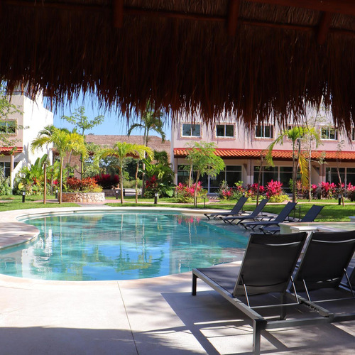 Casa En Venta En Playa Del Carmen De 2 Hab Con Alberca
