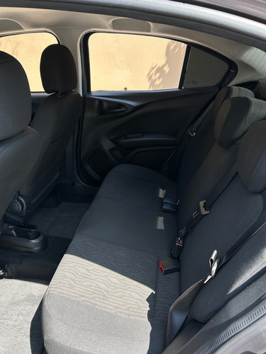 Fiat Cronos 1.3 Drive Flex 4p