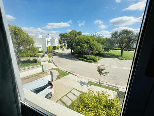 Venta De Casa Valle Escondido Córdoba - Patagonia Village Dos Dormitorios Patio 360 M2 Asador