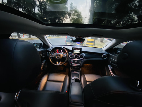 Mercedes-Benz Clase CLA 1.6 200 Cgi Sport At