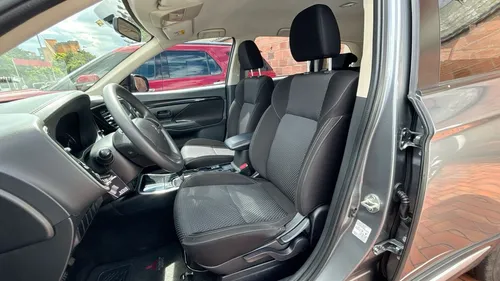 Mitsubishi Outlander Kaiteki Sec 2,4 4x4 7P