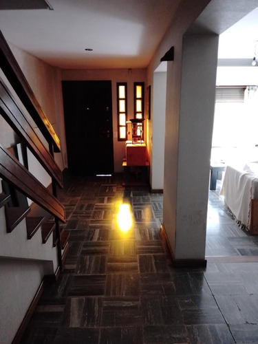 Imagen 9 de 30 de Casa 2 Plantas. Parque Avellaneda, Fernandez 1600. 250 M2