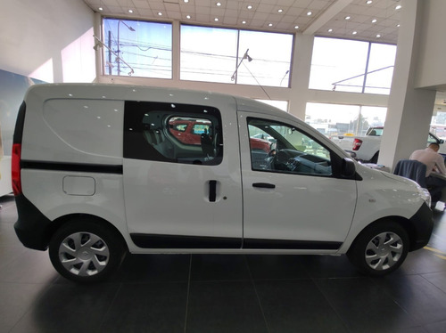 Imagen 9 de 17 de Renault Kangoo 1.6 Furgon Ph3 Confort 5as Md Descuento 0km