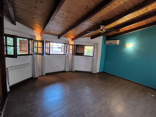 Alto Alberdi - Casa En Venta - 5 Dormitorios