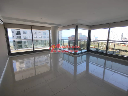 Torre Imperiale Iii, En Venta  Sin Muebles