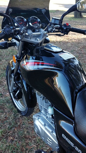 Suzuki En125 2a