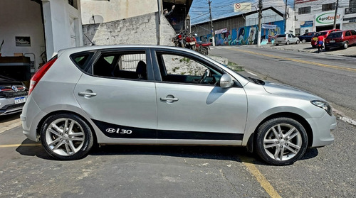Imagem 9 de 13 de I30 Manual 2.0 Gls - Ano 2012 - Gasolina - Prata - Baixa Km