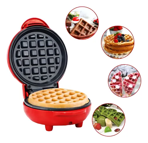 Máquina de fazer waffle, vermelho, aberto com waffle pronto.