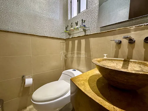 Casa En Venta En Benedictinos. Cod V776004