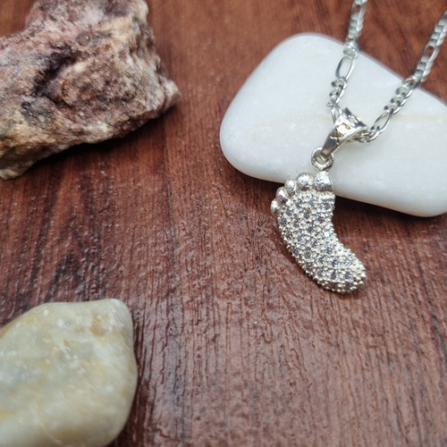 Juego De Plata Dije De Pie Y Cadena + Aretes De Color Plateado