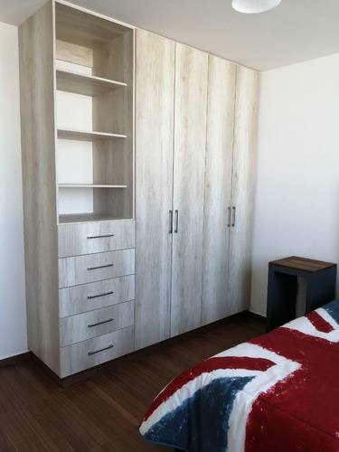 Se Vende Hermosa Casa En El Refugio, Estudio, Jardín, 3 Recamaras, Equipada..