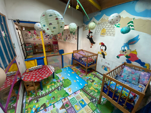 Casa O Jardín Infantil En Recoleta A Pasos De Metro