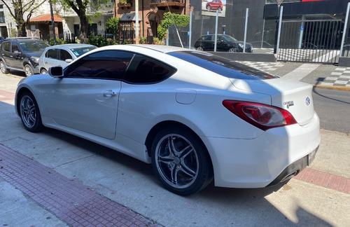 Hyundai Genesis 2.0 Coupe T 2011