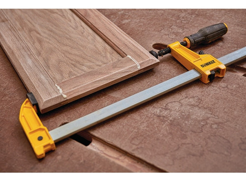Prensa De Barra De 6 PuLG De 1000 Lb Dewalt Dwht83264