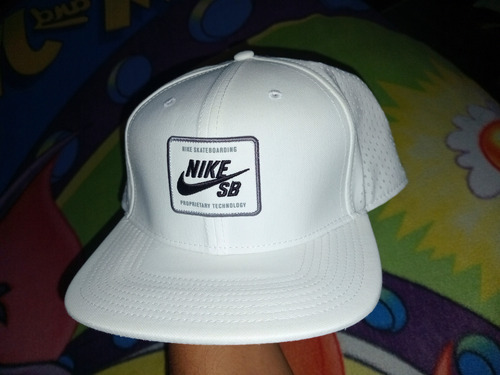 Visera Nike Sb Blanco L Lisa