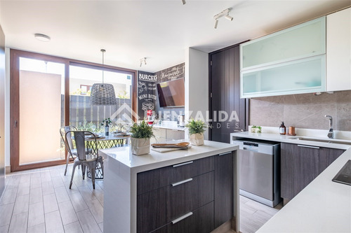Casa En Venta De 3 Dorm. En Colina Chicureo Piedra Roja