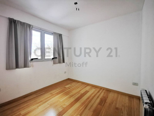 Imagen 18 de 27 de Departamento En Venta De 2 Dormitorios Con Cochera En La Plata